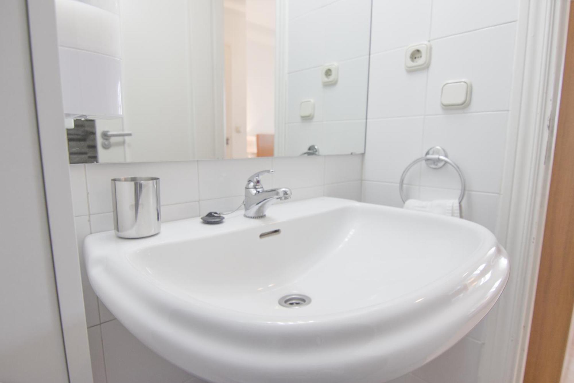 RentalSevilla Confortable apartamento cerca del Barrio de Santa Cruz Esterno foto